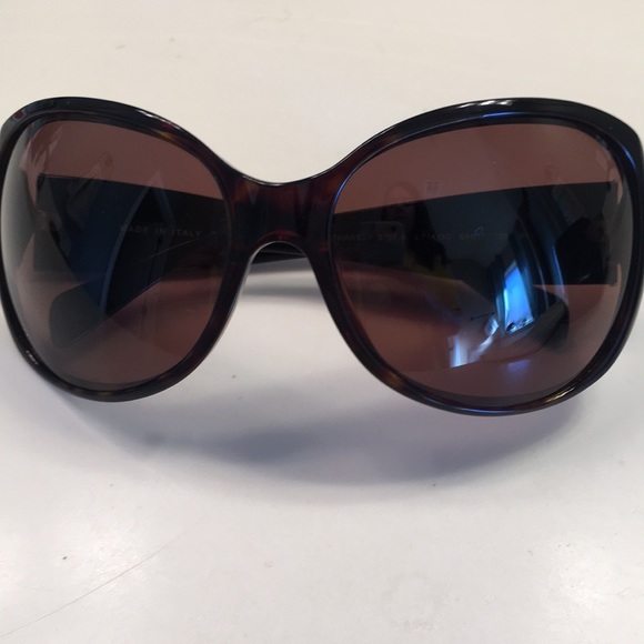 CHANEL Accessories - Oversized Chanel Sunglasses